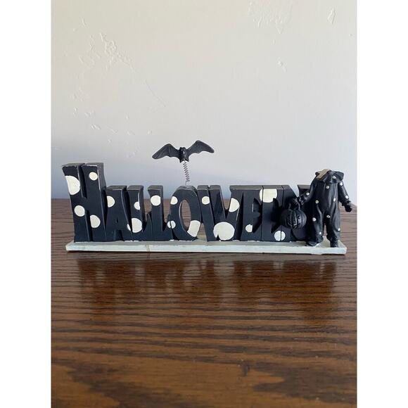 Halloween Sign- DAMAGED - Picture 1 of 4